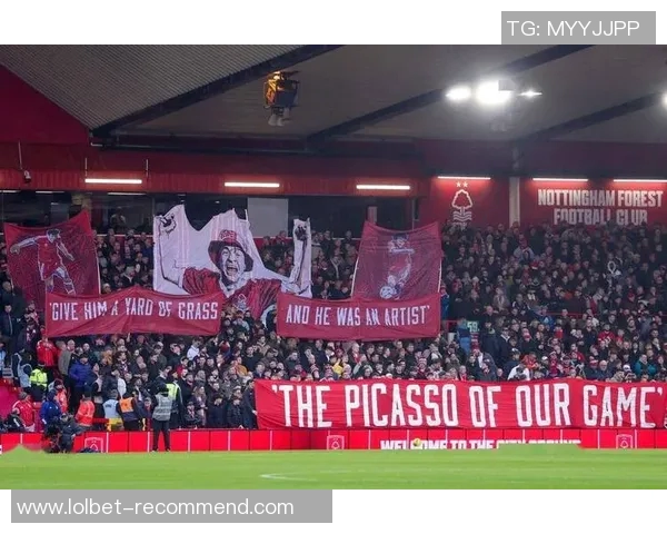 欧联杯阿森纳大胜尤文图斯红牌争议引发全场热议与讨论