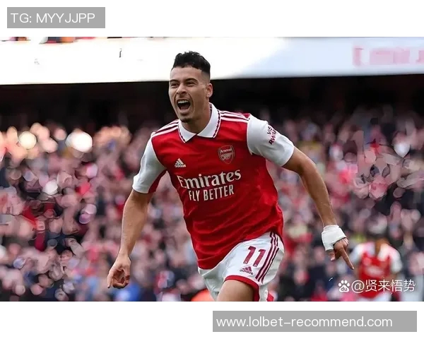 欧冠激战阿森纳大胜里昂争议判罚引发全场热议